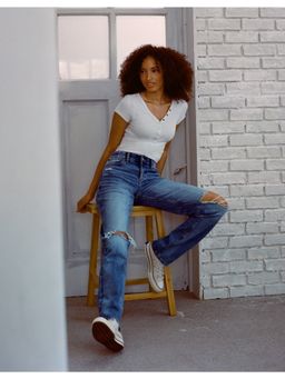 American Eagle - Women Blue Stretch Curvy Ripped Straight Jean