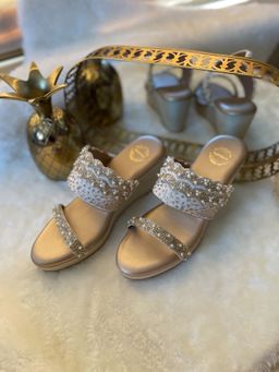 Modanta - Scallop Gold Wedges