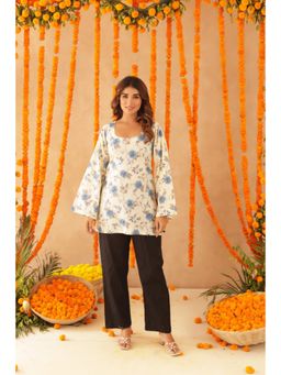 DEASHA INDIA - Off White Cotton Bell Sleeves Floral Printed Short Kurti