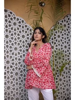 DEASHA INDIA - Red Cotton Bell Sleeves Floral Printed Short Kurti