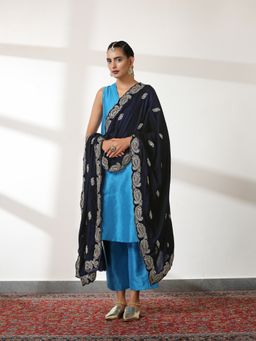 Swtantra - Velvet Peacock Feather Blue Dupatta