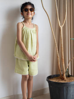 DULAAR - Green Muslin Solid Co-Ord Set