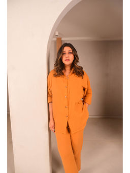 WHY SO BLUE - Tila Mustard Shirt