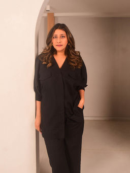 WHY SO BLUE - Isla Shirt - Black