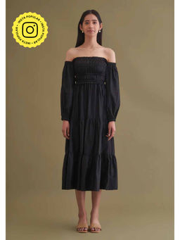 AMOSHI - Black Pleated Love Midi Dress