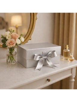 Firstseen - Silver Foldable Gift Box with Ribbon