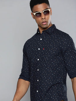 Levi's - Men Navy Blue Slim Fit Casual Shirt