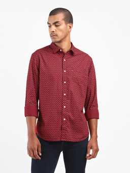 Levi's - Men Maroon Slim Fit Casual Shirt