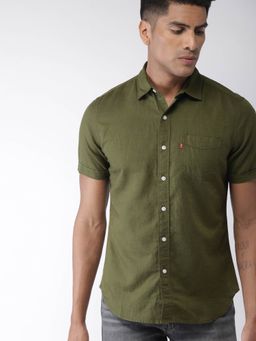 Levi's - Men Olive Green Slim Fit Casual Shirt
