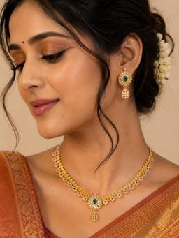 Gahan - Elegant Gold Emerald Floral Necklace with Matching Teardrop Earrings for Women
