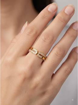 Gahan - Elegant Gold Plated Ring with Sparkling Crystal Centre for Women