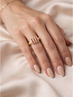 Gahan - Elegant Gold Plated Ring with Sparkling Crystal Centre for Women