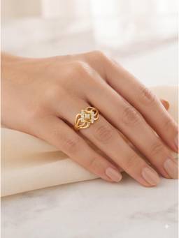 Gahan - Elegant Gold Plated Ring with Sparkling Crystal Centre for Women