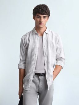 Flying Machine - Men's Vertical Striped Slim Fit Shirt