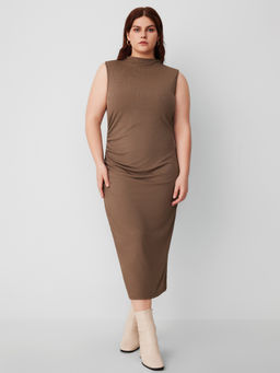 Cider - High Neck Ruched Midi Dress Curve & Plus