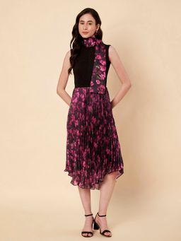 JUSTIN WHYTE - Black And Red Pleated A-Line Dress