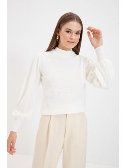 Trendyol - Ecru Comfortable Fit Solid-plain Turtle Neck Top