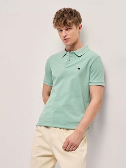 The Bear House - Men Green Slim Fit Solid Polo T-Shirt