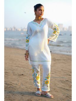 HOUSE OF KARI - White Cotton Chikankari Embroidered Co-ord Set