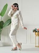 Cream color option, Sold out, Currently selected