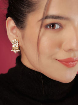 Srikala - Close Stone Earrings