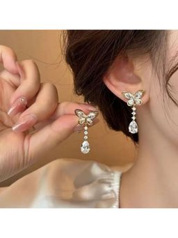 ESTAILO FASHION - Golden Teardrop Butterflies Earrings
