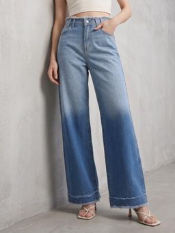 Outzidr - Blue Frayed Waist Band With Thick Hem Detailed Jeans