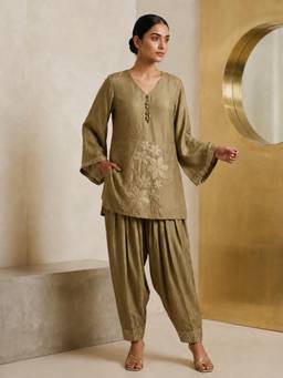 Autumnlane - Green Solid/Plain Full Sleeves Regular Kurti & Salwar