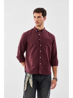 Snitch - Men Maroon Solid Full Sleeves Regular Casual Shirt