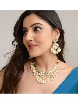 Laida - Gold Plated Floral Kundan studded Jewellery Set