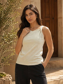 Trend Arrest - Women Twisted Shoulder Top