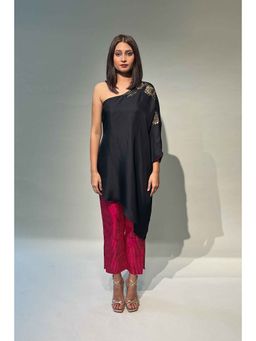 Rukinder Kumar - Women Black Silk Embroidered Tunic