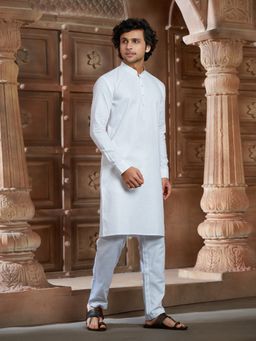 EKATVA ETHNIC - Men White Pure Cotton Kurta with Pyjama