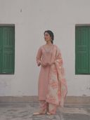 Pink color option, Sold out, Currently selected