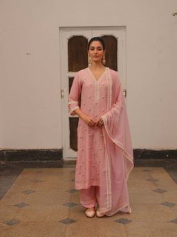 Karaj Jaipur - Rose Pink Chanderi Embroidered Kurta and Pant with Dupatta