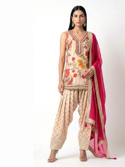 Basanti Kapde aur Koffee - The Eternal Rose Bloom Kurta Set With Salwar and Dupatta