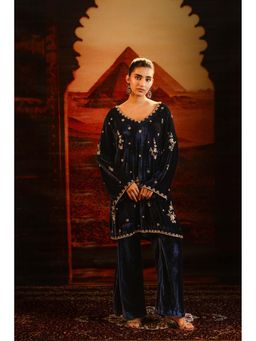 SAKSHI G CHAWLA - Navy Blue Zehn Velvet Embellished Kurta and Pant