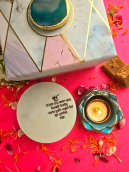 Homearte - White Marble Ik Onkar Choki and Polyresin Tea Light Holder