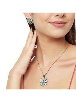 Voylla - Sparkling Elegance Floral Jewellery Set