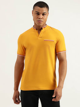 United Colors of Benetton - Regular Fit Mandarin Neck Solid T-Shirt- Yellow