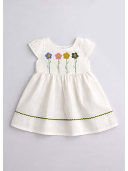 Hopscotch - Off White Floral Applique Casual Dress