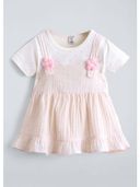 Off White color option, Currently selected