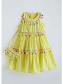 Yellow color option, Currently selected