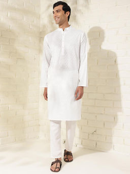 Fabindia - Cotton White Printed Mandarin Neck Full Sleeves Slim Fit Men Kurta
