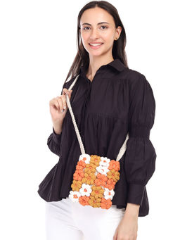 ITIHASIKALA - Floral Crochet Phone Bag