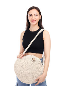ITIHASIKALA - United Urbane Crochet Shoulder Bag