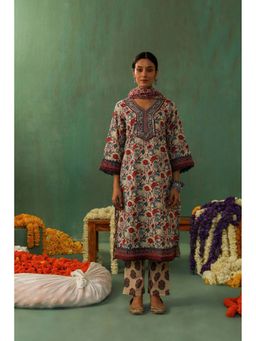 HERITAGE - Women Beige Chanderi Floral Kurta with Pant and Dupatta (Set of 3)