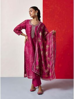HERITAGE - Women Pink Chanderi Embroidered Kurta with Pant and Dupatta (Set of 3)