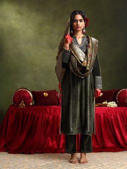 HERITAGE - Women Olive Velvet Embroidered Kurta with Pant and Dupatta (Set of 3)
