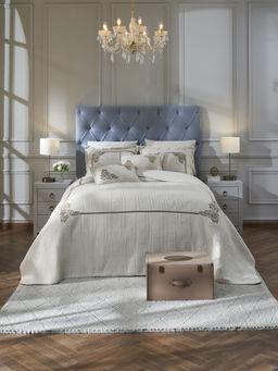 PLUCHI - Alya Beige Melange Cotton Polyester Filled Bedcover with 3 Pillow & 4 Cushion Covers (King)